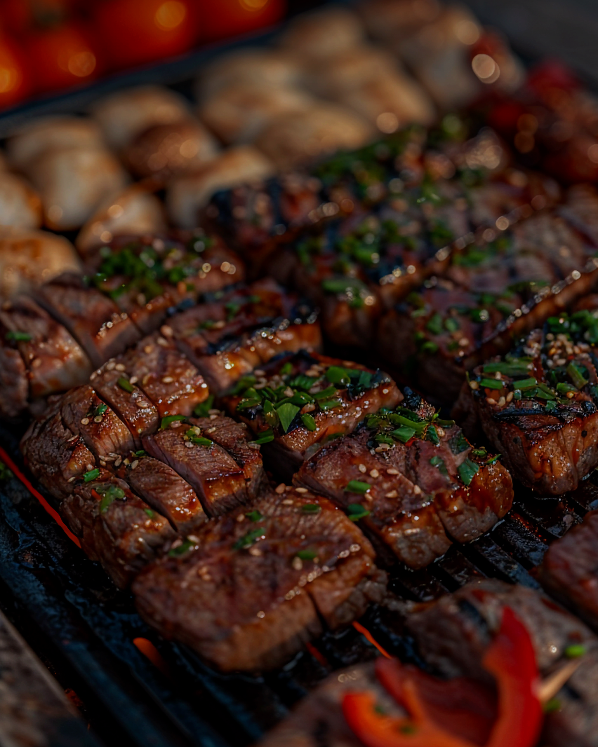 Asado cóctel premium a la parrilla preparado en servicio de asados a domicilio para eventos en Chile